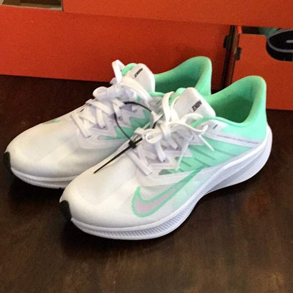 NIKE WOMENS QUEST 3 RUNNING SHOE - Picture 3 of 12